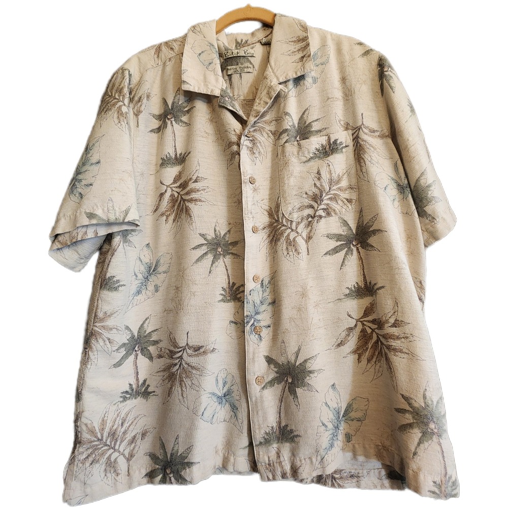 NWOT Batik Bay Mens L 100% Silk Tropical Palm Tree Camp Shirt Tan Short Sleeve‎